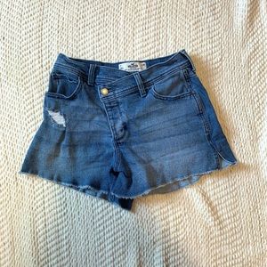 hollister cross over jean shorts